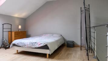 Bügeleisen/Bügelbrett, WLAN, Bettwäsche