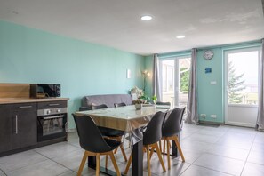 Dining - Holiday Home 'Gîte Manala' with Mountain View, Balcony and Wi-Fi (Munwiller)