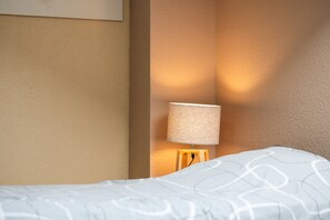 2 bedrooms, iron/ironing board, WiFi, bed sheets - Holiday Home 'Gîte Manala' with Mountain View, Balcony and Wi-Fi (Munwiller)