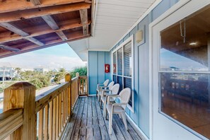 Terrace/patio - Cozy Coastal Condo Near Beach w/ Shared Pool and Central AC (Gulf Shores)