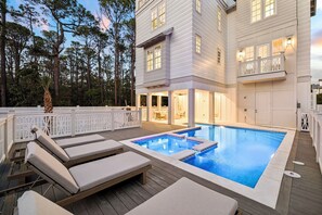 A heated pool - Retreat at Montigo|Easy Beach Access|Private Pool|Golf Cart (Santa Rosa Beach)
