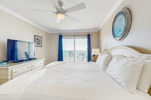 2 bedrooms, iron/ironing board, Internet, bed sheets - Elegant, Gulf-front condo with amazing view, pool, covered balcony, W/D & AC (Gulf Shores)