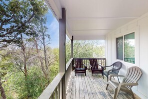Property grounds - Entire Gulf view duplex with decks, beach access & shared pool, hot tub (Gulf Shores/Fort Morgan)