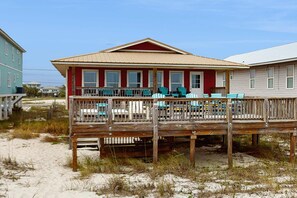 Terrace/patio - Dog-friendly beachfront home w Gulf views, spacious deck, WiFi, AC, W&D (Gulf Shores)