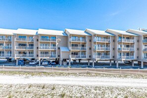 Exterior - Beautiful condo in Gulf-Front resort w/shared pool, free WiFi, & AC (Orange Beach)