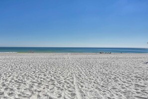 Tæt på stranden