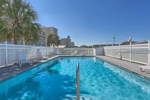 Pool - Beachfront Suite with Free WiFi, Elevator, Shared Pool, and Central AC (Orange Beach)