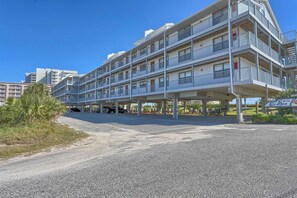 Exterior - Beachfront Suite with Free WiFi, Elevator, Shared Pool, and Central AC (Orange Beach)