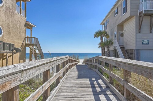 Beachfront Suite with Free WiFi, Elevator, Shared Pool, and Central AC