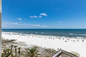 On the beach - Gulf-front condo with shaded deck, AC, pools, hot tub, tennis & Gym (Orange Beach)