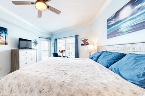 1 bedroom, iron/ironing board, internet, bed sheets - Condo in beachfront complex with partial Gulf views, balcony, pools, & gym (Orange Beach)