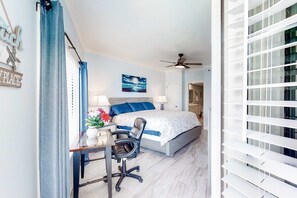 1 bedroom, iron/ironing board, Internet, bed sheets - Condo in beachfront complex with partial Gulf views, balcony, pools, & gym (Orange Beach)
