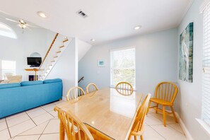 Dining - Gulf-front home on the beach with 3-tier deck, Gulf views & pool access (Orange Beach)