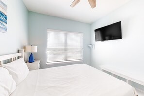 5 habitaciones, tabla de planchar con plancha, internet y ropa de cama