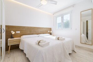 Room - Country House Serrano – Private Villa with Heated Pool, Minigolf, Ping Pong, Basketball (Cártama)