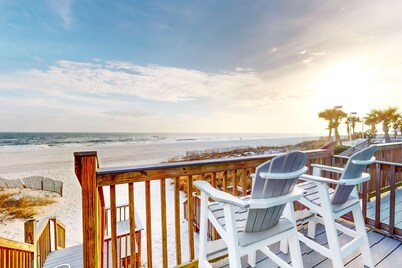 Beachfront Gem - 3 bedroom townhome with waterfront deck