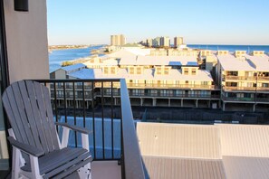 Property grounds - Coastal escape with 2 water-view balconies, 2 pools, tennis & beach access (Orange Beach)