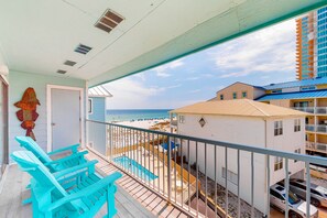 Property grounds - Oceanfront Condo w Shared Pool, Ocean View, High-Speed WiFi, and Central AC (Orange Beach)
