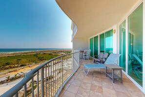 Property grounds - Gulf Getaway at Caribe with Stunning Views, Heated Pools, Spa, Sauna, Tennis (Orange Beach)