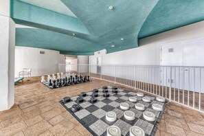 Interior - Gulf-front condo with pool, tennis, lazy river & private hot tub (Orange Beach)
