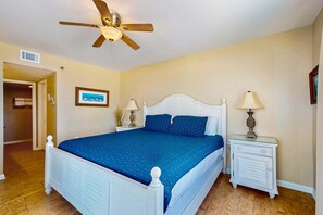 2 bedrooms, iron/ironing board, WiFi - Waterfront condo w/ an open dining & living area, private balcony, shared pools (Orange Beach)