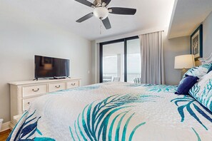 3 bedrooms, iron/ironing board, WiFi - Gulf-front condo with balcony, hot tub & pools - snowbird-friendly (Orange Beach)