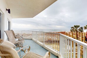 Terrace/patio - Waterfront condo with expansive corner balcony, grill area, & multiple shared pools (Orange Beach)