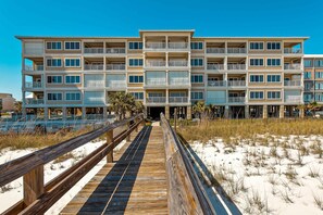 Exterior - Beachfront condo with Gulf front shared pool, private balcony, and grilling area (Orange Beach)