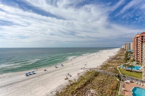 On the beach - Beachfront condo with Gulf view, indoor/outdoor pools (Orange Beach)