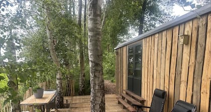 Luxury Pipowagen, cottage in a private forest
