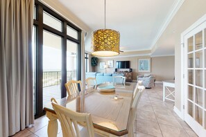 Dining - Spacious condo with pool, hot tub, tennis courts, & sauna (Orange Beach)