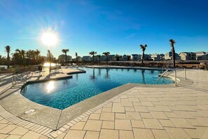 Pool - Modern beach house with porches, private washer and dryer- walk to the beach (Orange Beach)