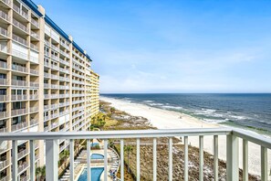 Property grounds - 8th-floor Gulf front condo with balcony, washer,dryer, pool, & hot tub (Orange Beach)