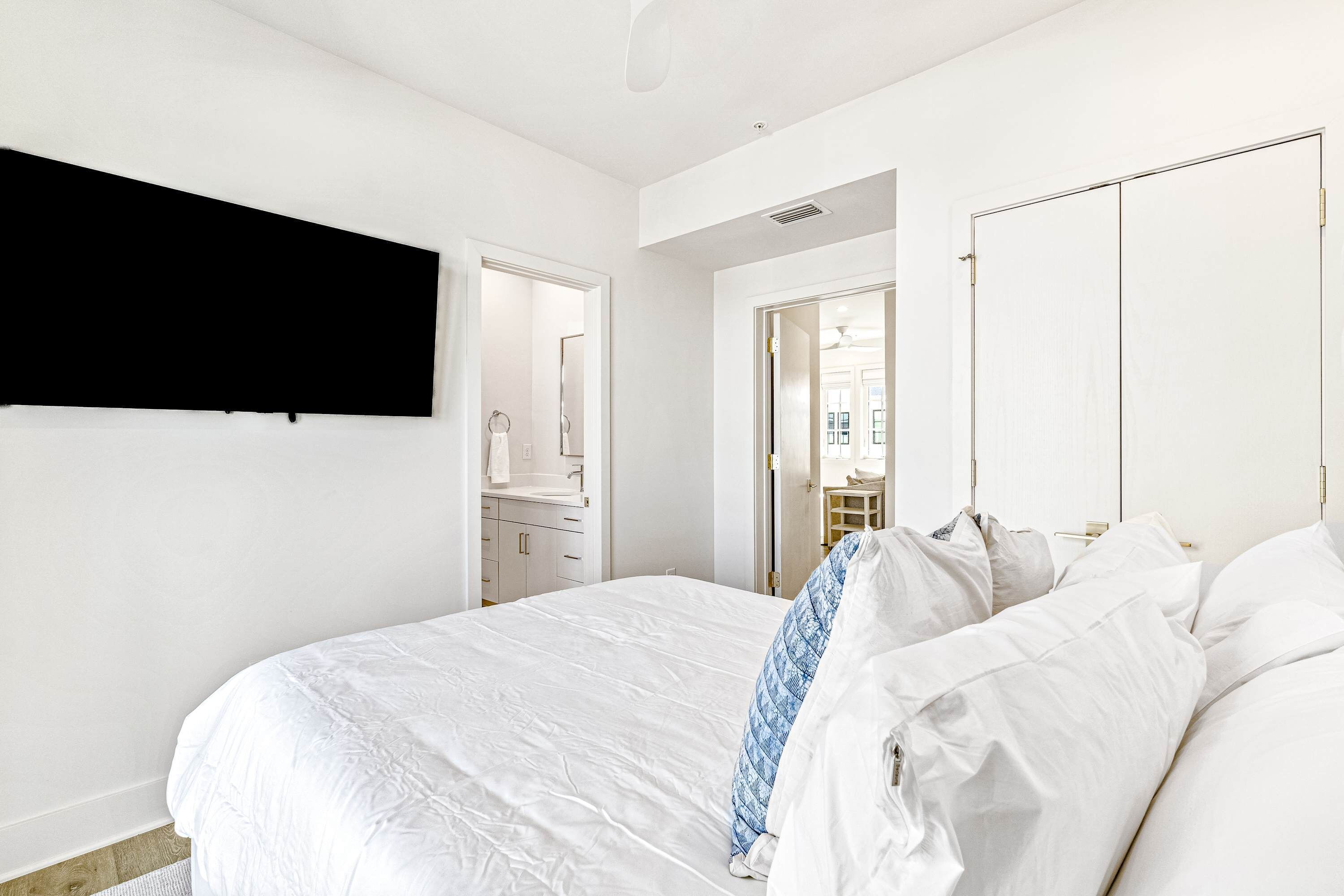 4 bedrooms, iron/ironing board, travel cot, WiFi