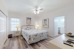 2 bedrooms, iron/ironing board, WiFi, bed sheets - Newly renovated waterfront condo with pool, WiFi, W/D, & central AC (Dauphin Island)