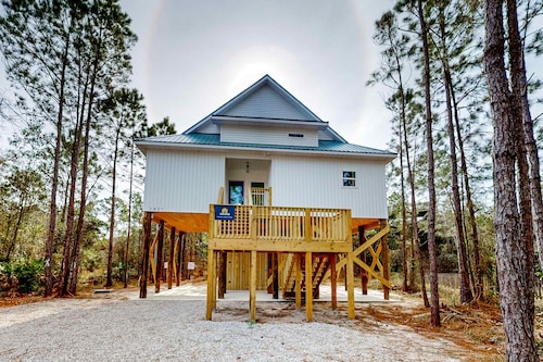 Peaceful hideaway with modern interior & spacious balcony - adjacent to the dune
