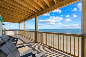 Property grounds - Gulf-front home with double balcony, W&D, internet & amazing views - dog-friendly (Dauphin Island)