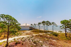 On the beach - Beachfront 2-story condo with beach views, 2 pools, gazebo, balconies, W/D, & AC (Dauphin Island)