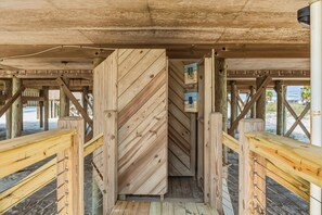 Property grounds - Coastal Gem on the Sand With Large Deck, Ocean Views & Private Pool & Hot Tub (Dauphin Island)