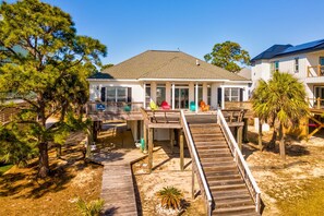 Exterior - Tan Lanes! Cozy, affordable and direct access to the beach. (Dauphin Island)