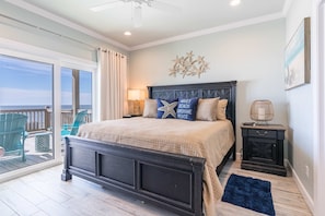 4 bedrooms, iron/ironing board, travel cot, WiFi - Spacious Gulf front home w/ spectacular sunrise & sunset views (Dauphin Island)