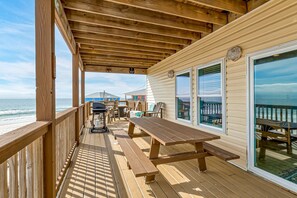 Outdoor dining - Spectacular Gulf-front home with covered porch & views - on the beach (Dauphin Island)