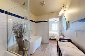 Shower - Dog-friendly home with sound-side deck, full kitchen, & fantastic views (Dauphin Island)
