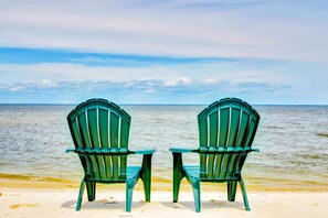 Beach nearby - Canal side home with room for a boat (Dauphin Island)