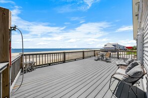 Terrace/patio - Dog-friendly beach house w/ stunning water views, wrap-around decks & a loft (Dauphin Island)