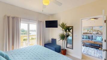 2 bedrooms, iron/ironing board, travel cot, WiFi