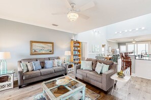 TV, DVD player - Bayfront home with wraparound deck & great water views - dog-friendly (Dauphin Island)