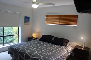 4 habitaciones, tabla de planchar con plancha y wifi gratis 