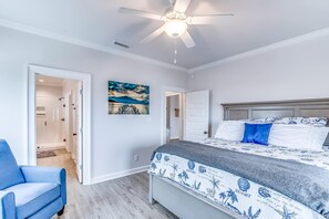 3 Schlafzimmer, Schreibtisch, Bügeleisen/Bügelbrett, WLAN