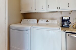 Interior - Condo with WiFi, boardwalk to beach, Gulf view, pool, & picnic area (Dauphin Island)
